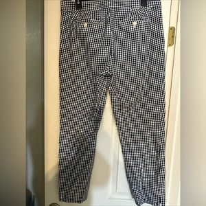 Black and white Talbots pants , perfect condition, you will love this pants ,